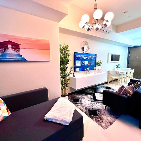 Daniella'S Modern & Cozy Suite In Uptown Bgc Манила Экстерьер фото