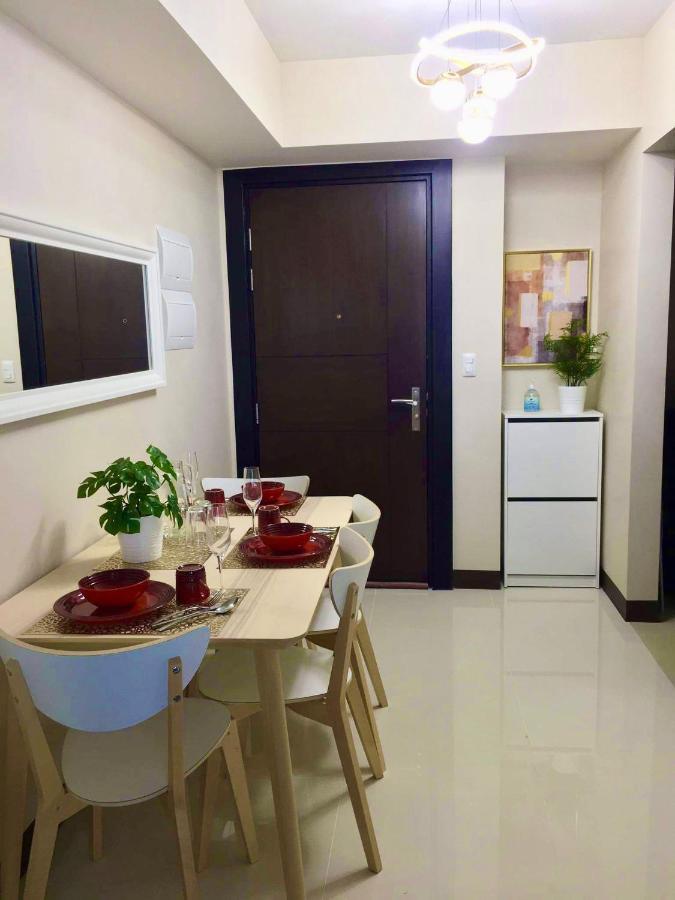 Daniella'S Modern & Cozy Suite In Uptown Bgc Манила Экстерьер фото