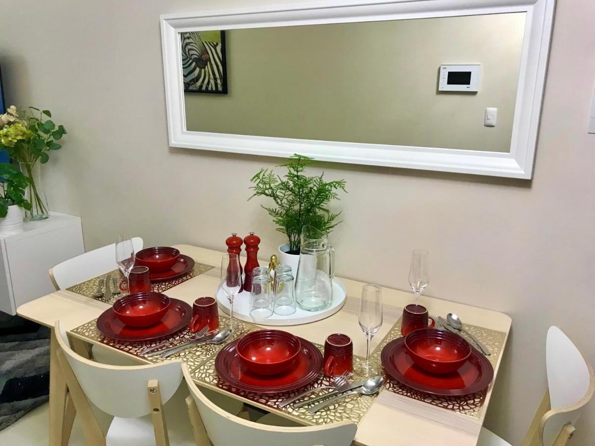 Daniella'S Modern & Cozy Suite In Uptown Bgc Манила Экстерьер фото